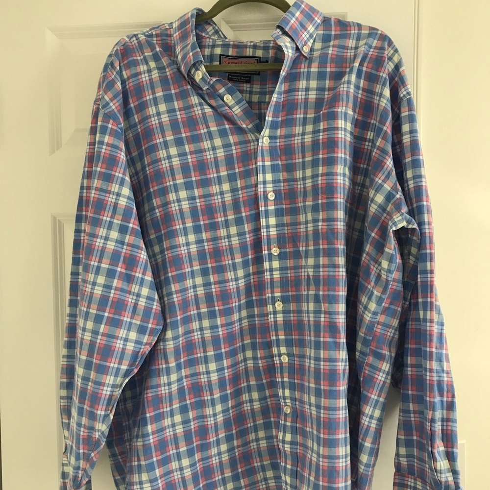 Brand new Vineyard Vines Men’s button down shirt